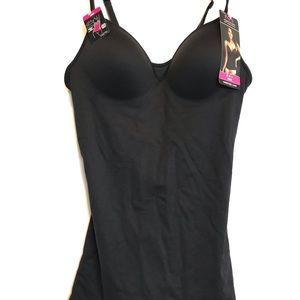 Maidenform Sz Small wirefree Cami new/w tags black